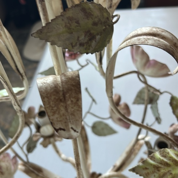 Vintage Shabby Chic tile style floral chandelier - Picture 6 of 10